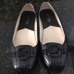 Michael Kors Black Flat Size 7 1/2 M